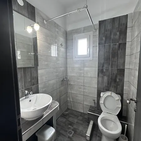 Livithra 2* Paralia Skotinis