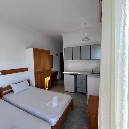 Livithra 2* Paralia Skotinis