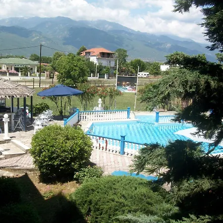 Livithra 2* Paralia Skotinis